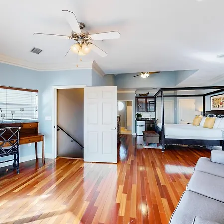 Beach Pointe 301-2